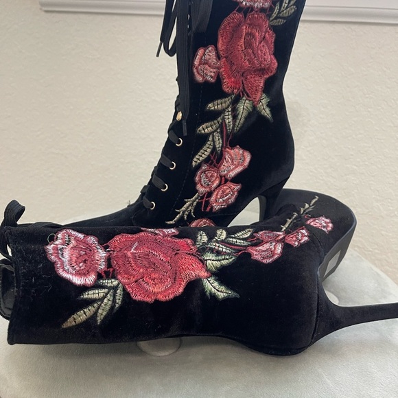 Black velvet embroidery boots - Picture 4 of 6